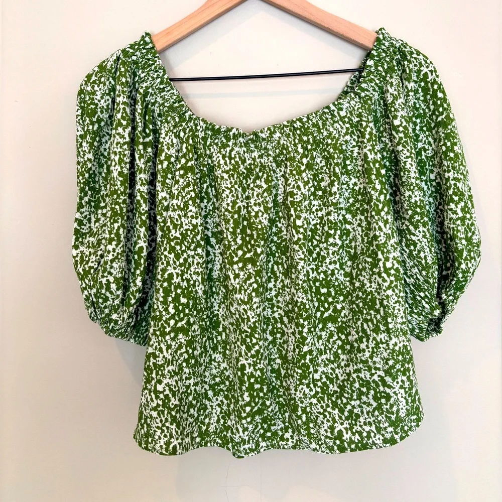 A&F NWT Puff Sleeve Green Floral Women's Top